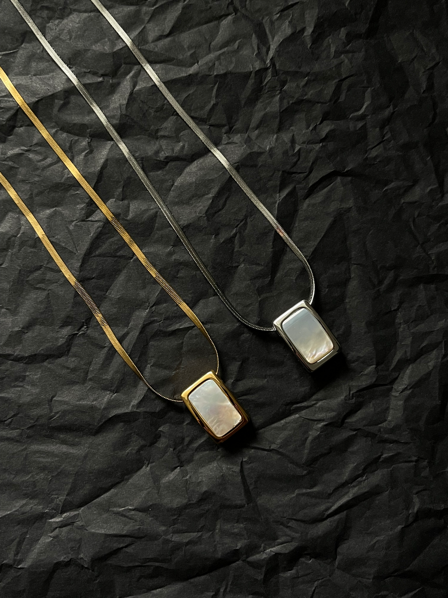 Mother of Pearl Necklace | Gold